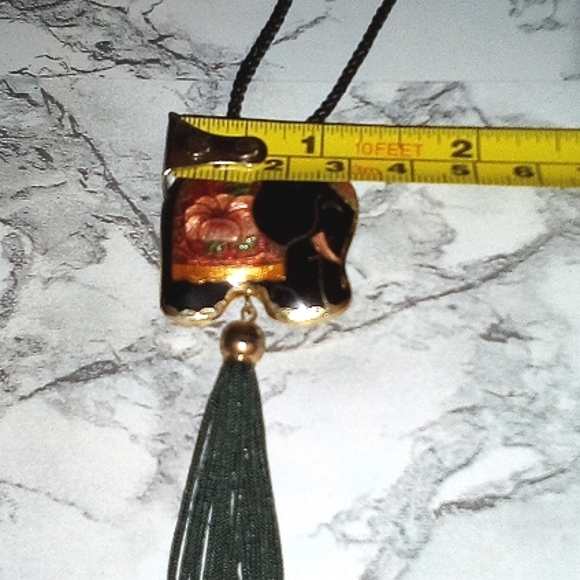 Vintage Chinese Enamel Cloisonne Puff Elephant Pendant with Tassel Neckl… - Picture 4 of 9